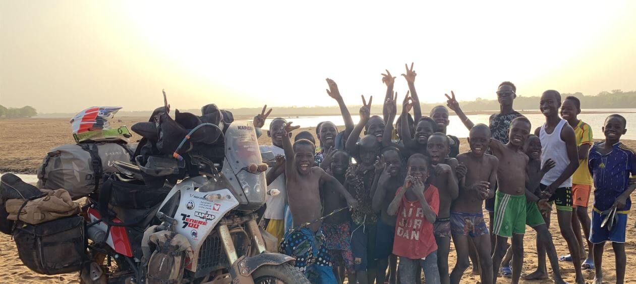 Voyage à moto : Kap2Cap ► Part 1 ► Lolo ► Cap Nord/Europe/Sénégal